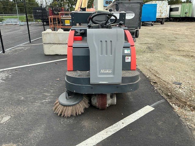 Hako sweepmaster b1200rh zelfrijdende motor veegmachine - afbeelding 5 van  12