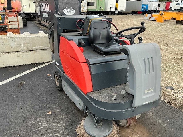 Hako sweepmaster b1200rh zelfrijdende motor veegmachine - afbeelding 6 van  12