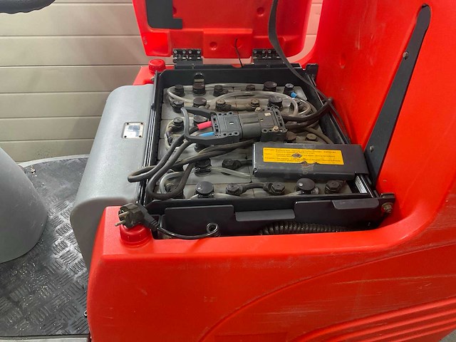Hakomatic b750r straatveegmachine - afbeelding 6 van  9