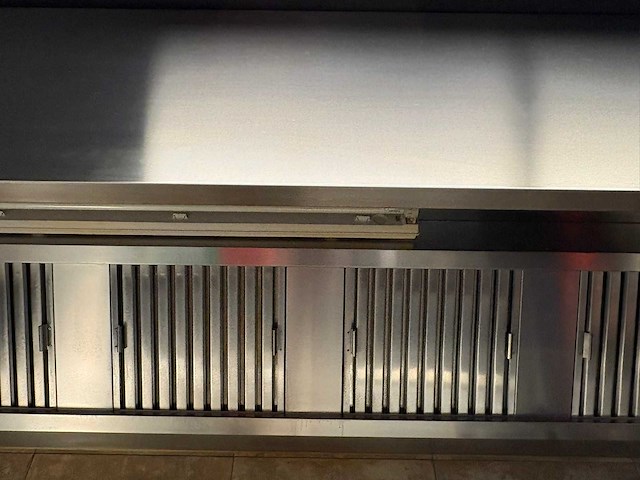 Hakvoort horeca afzuigkap - afbeelding 9 van  9