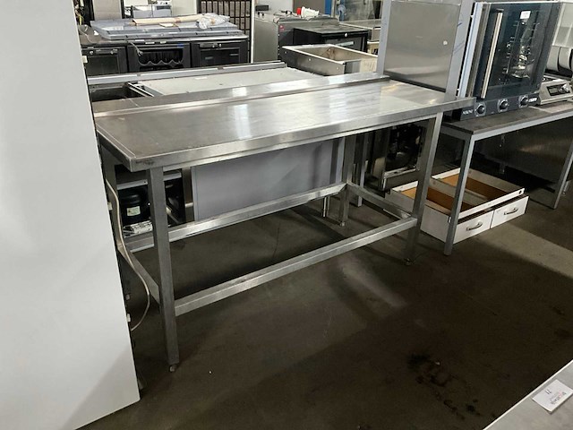 Hakvoort rvs aanvoertafel - afbeelding 1 van  6