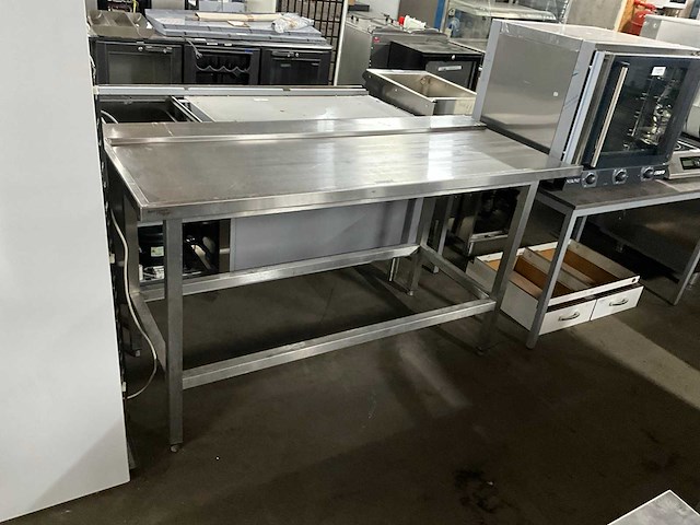 Hakvoort rvs aanvoertafel - afbeelding 2 van  6