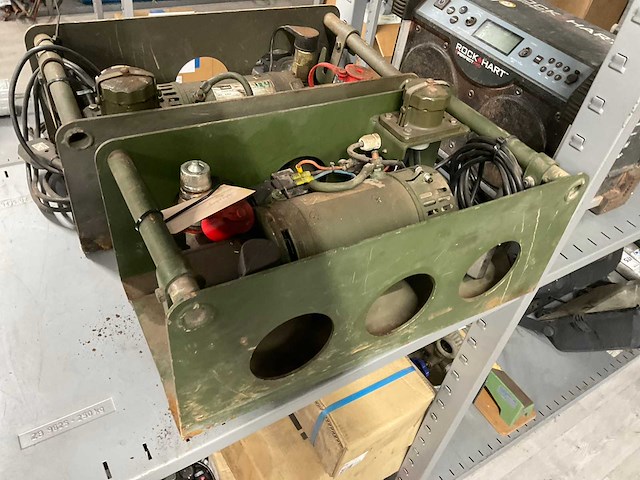 Haldex 11822 hydraulische power unit (2x) - afbeelding 2 van  3