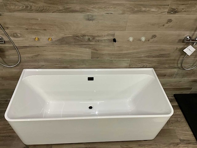 Half vrijstaand bad 180 x 80 cm - afbeelding 4 van  12