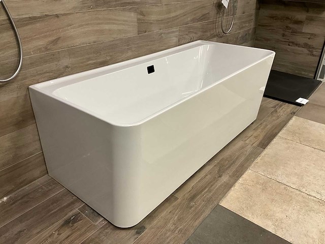 Half vrijstaand bad 180 x 80 cm - afbeelding 10 van  12