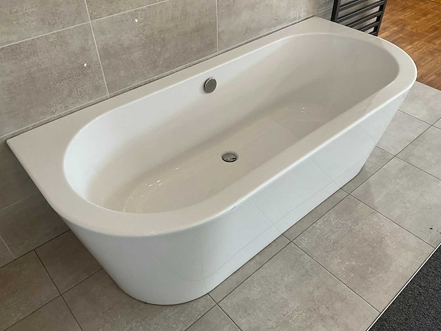 Half vrijstaand bad - afbeelding 3 van  6