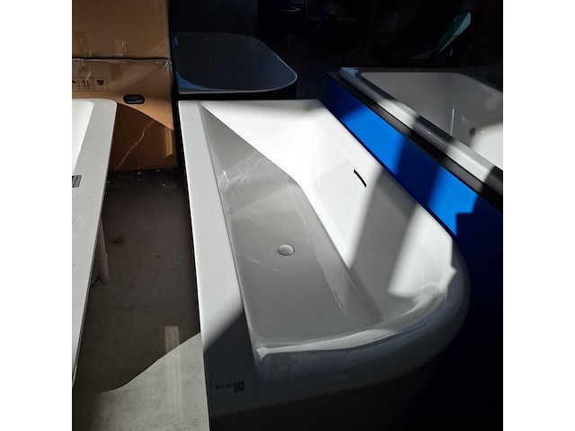 Half-vrijstaand ligbad (1 x ronde hoek) korver, zenn, wit - afbeelding 1 van  8