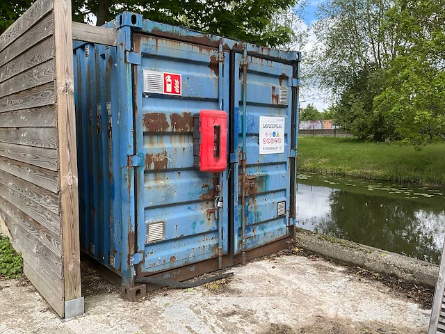 Half zeecontainer 10-ft - afbeelding 1 van  5