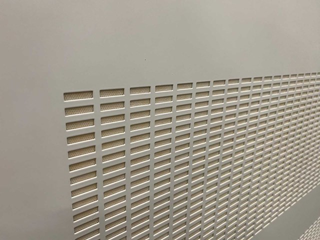 Halfhoge akoestisch stalen schuifdeurkast - afbeelding 2 van  10