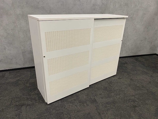 Halfhoge akoestisch stalen schuifdeurkast - afbeelding 8 van  10