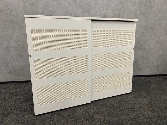 Halfhoge akoestisch stalen schuifdeurkast - afbeelding 7 van  10