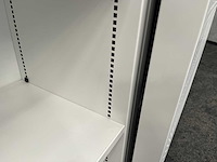 Halfhoge stalen akoestische schuifdeurkast - afbeelding 5 van  6