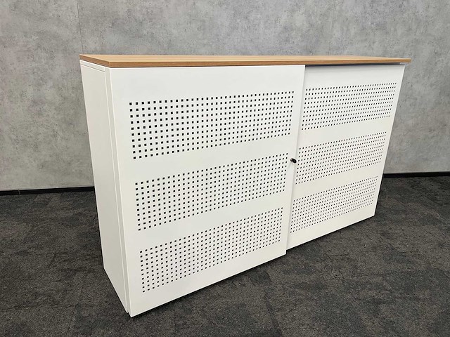 Halfhoge stalen akoestische schuifdeurkast - afbeelding 1 van  10