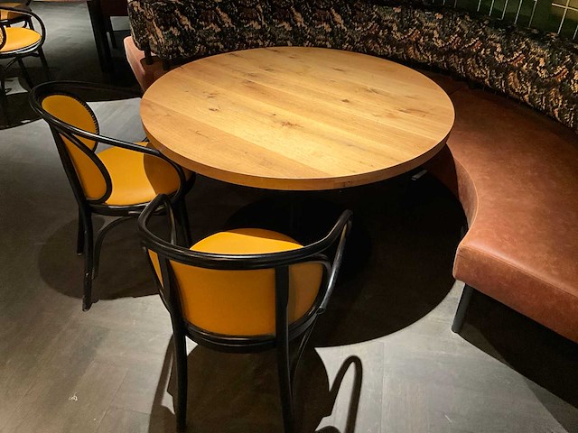 Halfrond eethoek opstelling - afbeelding 4 van  5