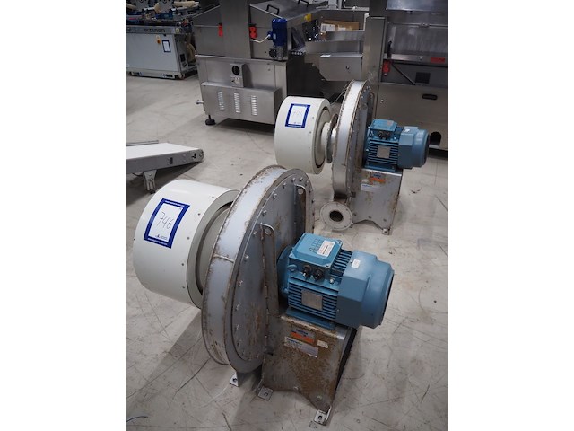 Halifax fan - afbeelding 1 van  12