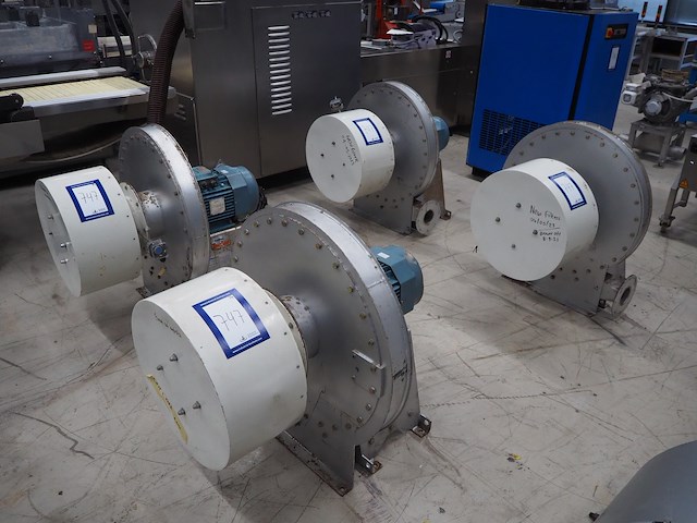 Halifax fan - afbeelding 1 van  22