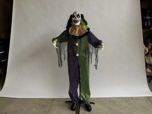 Halloween animatronic - crazy clown spinning head - decorative figure - afbeelding 1 van  2