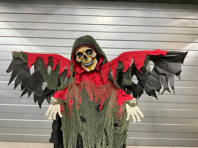 Halloween animatronic skelet met vleugels - afbeelding 4 van  5