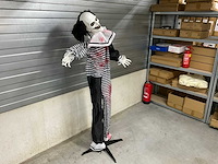 Halloween animatronic sneaky clown - afbeelding 2 van  5