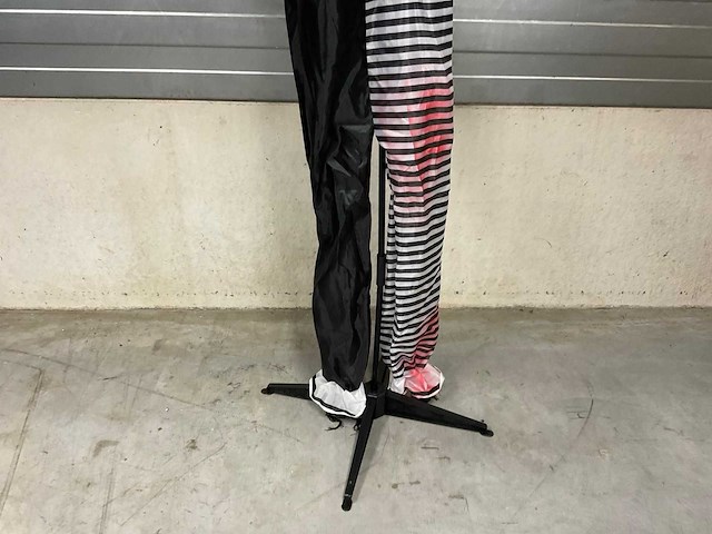 Halloween animatronic sneaky clown - afbeelding 5 van  5