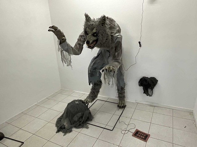 Halloween animatronic weerwolf - afbeelding 1 van  4