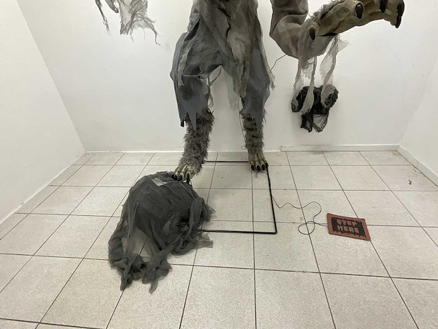 Halloween animatronic weerwolf - afbeelding 4 van  4