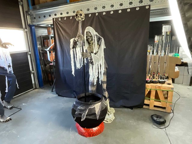 Halloween animatronic zombie kookketel - afbeelding 1 van  5