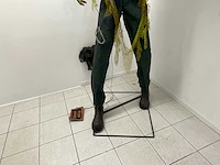 Halloween animatronic zombie - afbeelding 6 van  6
