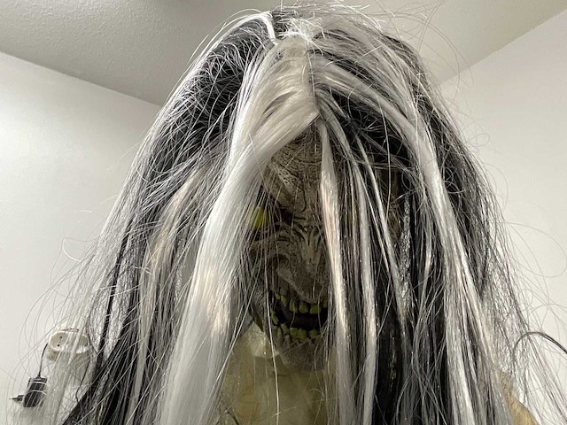 Halloween animatronic zombie - afbeelding 3 van  5