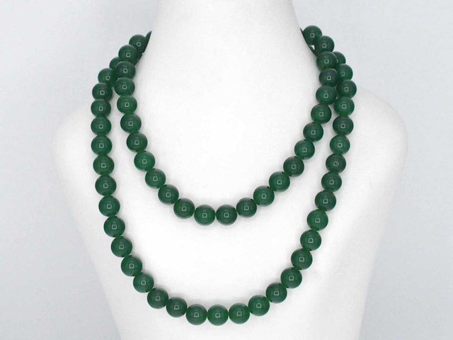 Halsketting met jade edelsteen en een diamanten sluiting - afbeelding 4 van  9