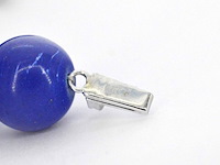 Halsketting met lapis lazuli edelsteen en een witgouden sluiting met diamant - afbeelding 11 van  11