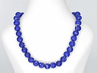 Halsketting met lapis lazuli en witgouden sluiting met diamant - afbeelding 10 van  10