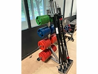 Halters en gewichten in rek - afbeelding 3 van  6
