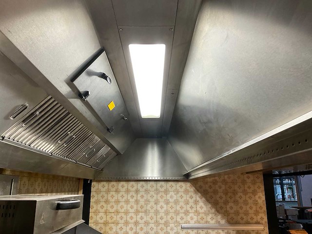 Halton afzuigkap met uv - afbeelding 3 van  5