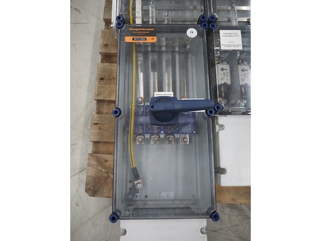 Halyester - afbeelding 3 van  6