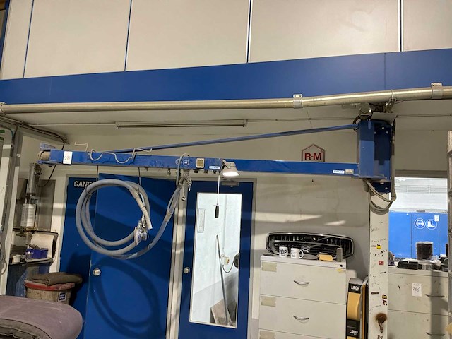 Hamach hvs526 werkplaatsarm met verlichting en luchtleiding - afbeelding 2 van  9