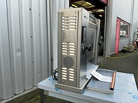 Hamburger broodjes rooster - afbeelding 3 van  8