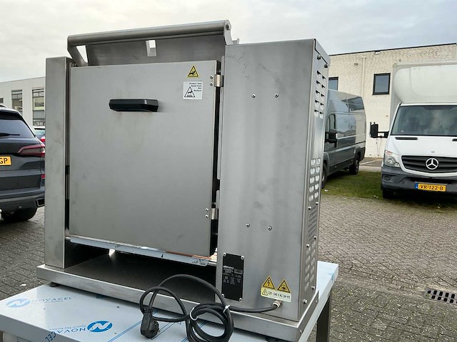 Hamburger broodjes rooster - afbeelding 4 van  8