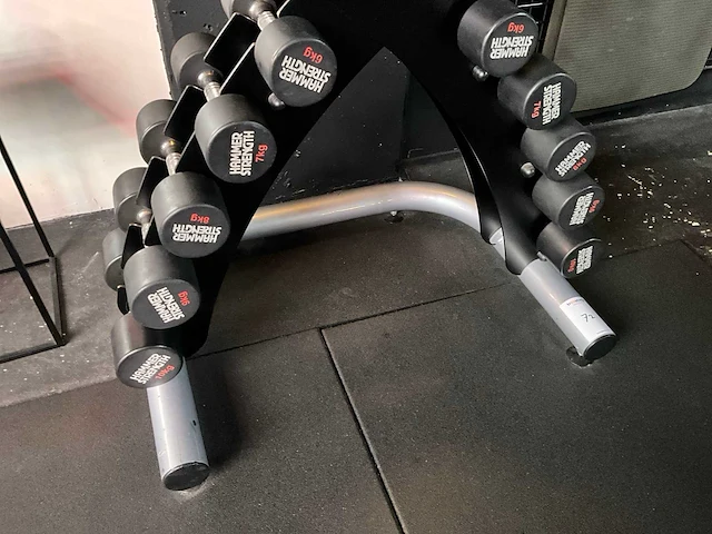 Hammer strenght dumbbell rack met dumbbells - afbeelding 4 van  5