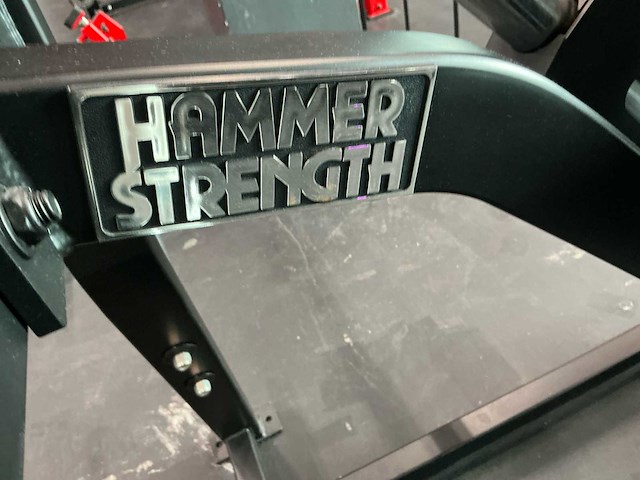 Hammer strenght linear hack press krachtstation - afbeelding 10 van  12
