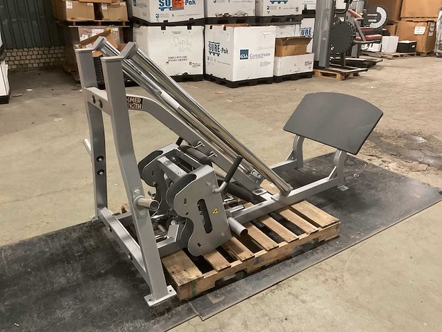 Hammer strength krachtstation - afbeelding 1 van  5