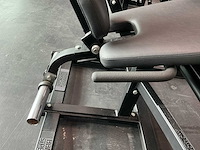 Hammer strength leg extension krachtstation - afbeelding 15 van  15