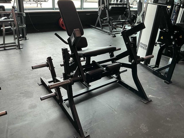 Hammer strength leg extension krachtstation - afbeelding 1 van  15