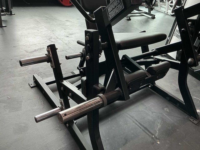 Hammer strength leg extension krachtstation - afbeelding 3 van  13