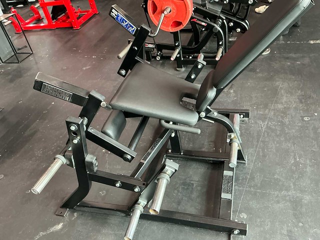 Hammer strength leg extension krachtstation - afbeelding 10 van  13