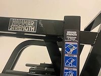 Hammer strength pendulum x squat - afbeelding 2 van  10