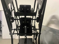 Hammer strength pendulum x squat - afbeelding 10 van  10