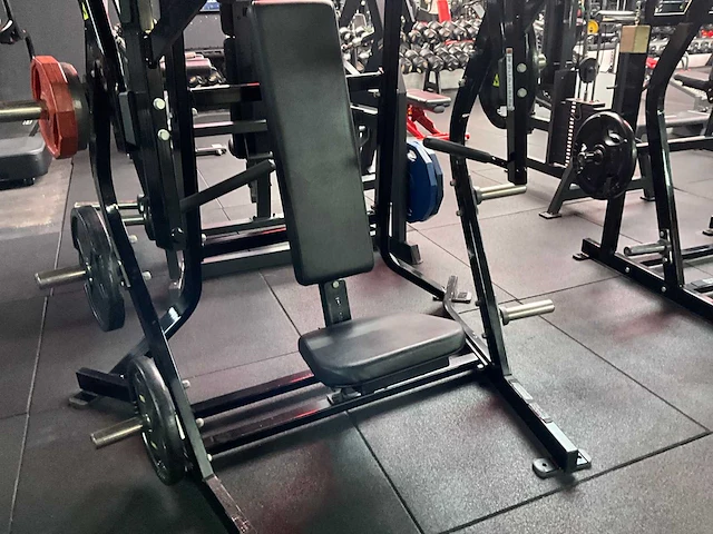 Hammer strength plate loaded chest press - afbeelding 3 van  6