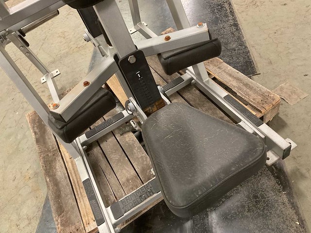 Hammer strength seated dip krachtstation - afbeelding 5 van  6