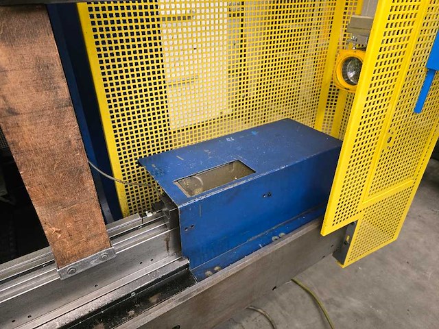 Hammerle - 1991 - ap 100 2100 - cnc-kantbank - afbeelding 10 van  14